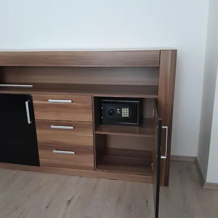 Lubert S.r.o Praag