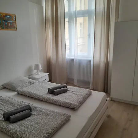 Lubert S.r.o Praag
